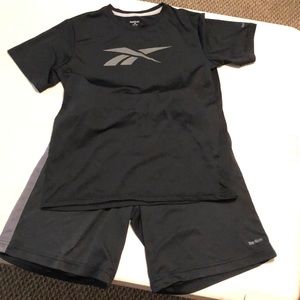 Reebok Boy’s size M (10-12). Black outfit.